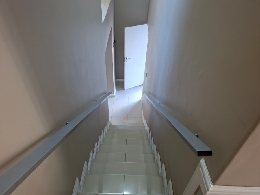 To Let 3 Bedroom Property for Rent in Jakarandas Western Cape